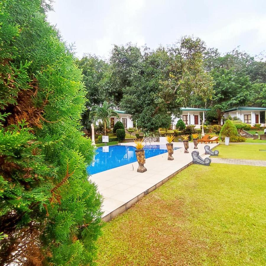 Seethawaka Regency Avissawella Exterior photo